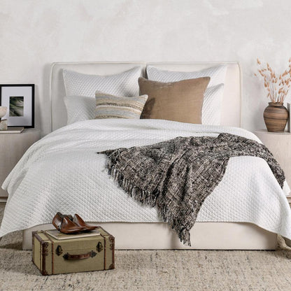 Villa by Classic Home - Winthrop 100% Sateen White Queen Quilt  - 92W - White - V011548 veiw 6