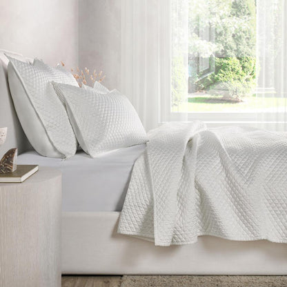 Villa by Classic Home - Winthrop 100% Sateen White King Quilt  - 96W - White - V021547 veiw 4