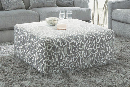 Jackson Furniture - Lamar Cocktail Ottoman in Shark - 4098-12/2266-28 veiw 4