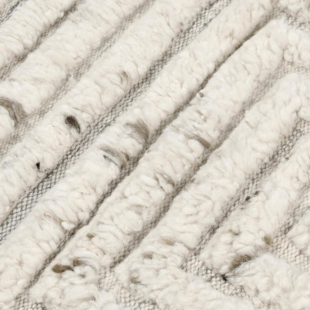 Villa by Classic Home - Tahoe 2x3 Handwoven Wool Blend Accent Rug in Ivory - 30091890 veiw 2