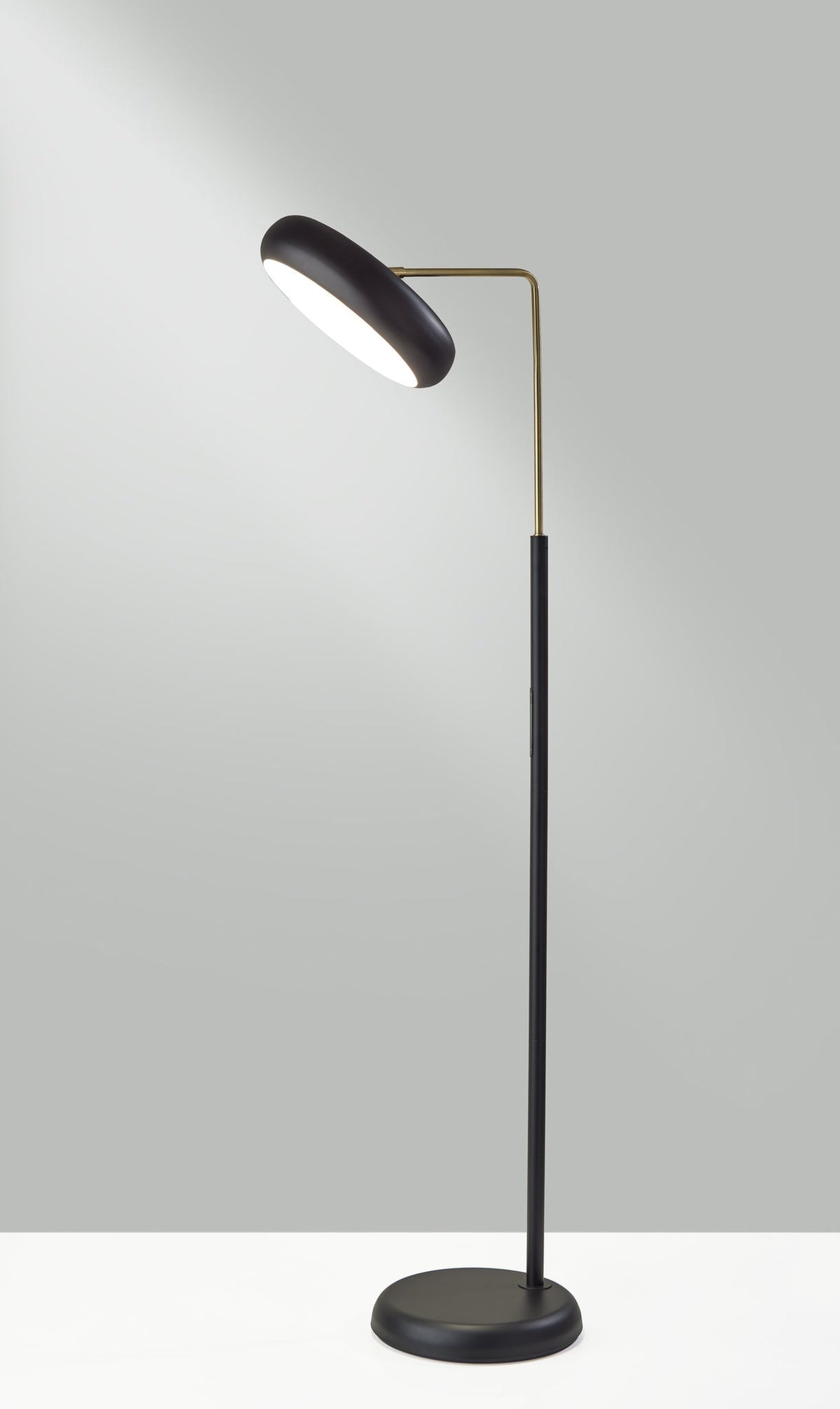 Adesso Home - Lawson LED Floor Lamp w. Smart Switch - 5079-01