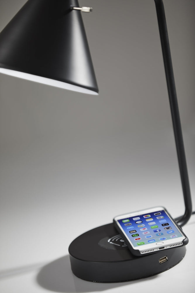 Adesso Home - Maxine AdessoCharge Desk Lamp - 4507-01 view 2