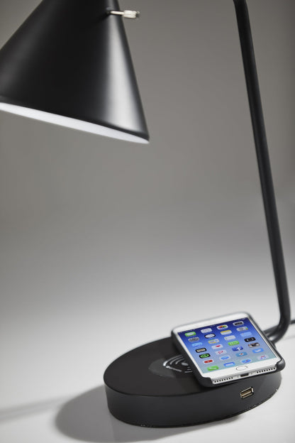 Adesso Home - Maxine AdessoCharge Desk Lamp - 4507-01 view 2