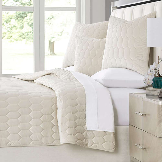 AICO by Michael Amini - Niagara 3-Piece Queen Quilt Set - Sand - BCS-QQT3-NIAGRA-SND veiw 2