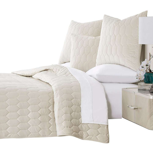 AICO by Michael Amini - Niagara 4-Piece King Quilt Set - Sand - BCS-KQT4-NIAGRA-SND veiw 1