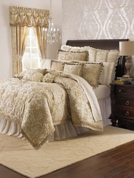 AICO by Michael Amini - Novella 10-Piece East King Comforter Set - Gold - BKS-NOVEL-EK10-GLD veiw 2