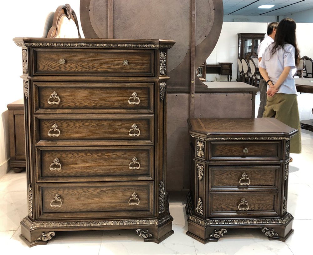Avalon Furniture - B01920  Medium Oak Chest - B01920 C-C view 3