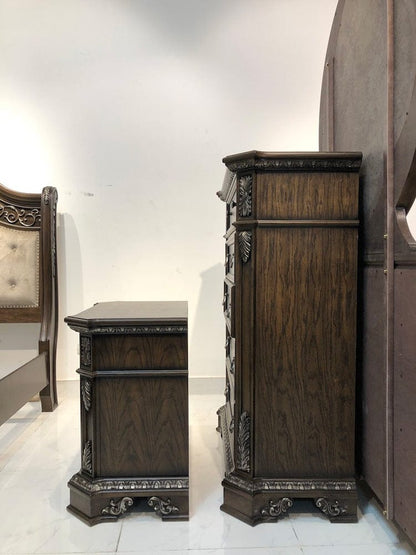 Avalon Furniture - B01920  Medium Oak Chest - B01920 C-C view 4