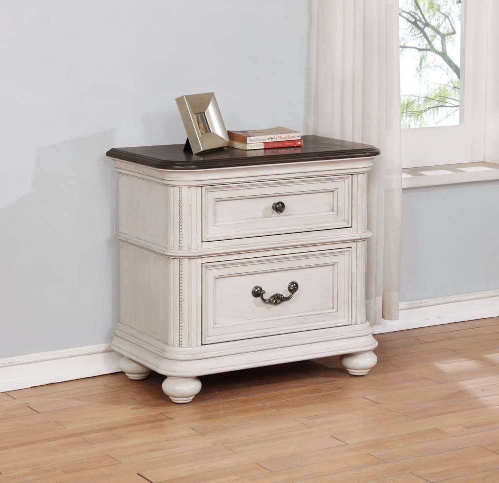 Avalon Furniture  -  West Chester Nightstand w/Usb&Led  - B0162N N-C veiw 3