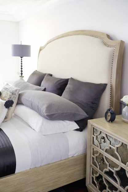 Bernhardt - Santa Barbara Upholstered Sleigh King Bed - K1119 veiw 3