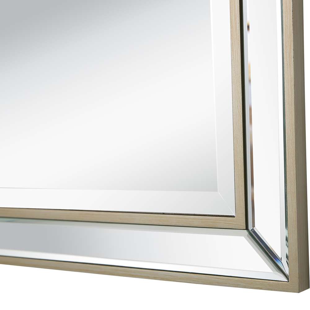 Camden Isle - Marilyn Wall Mirror - 86526 veiw 4
