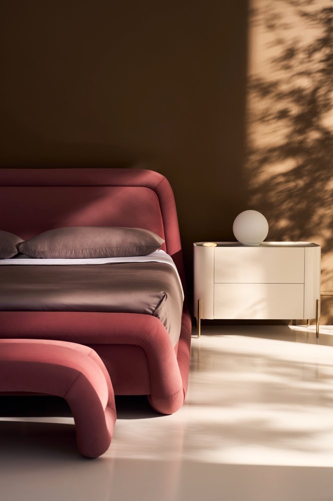 Caracole - Bold King Bed - Dusty Rose - CLA-426-126 view 10