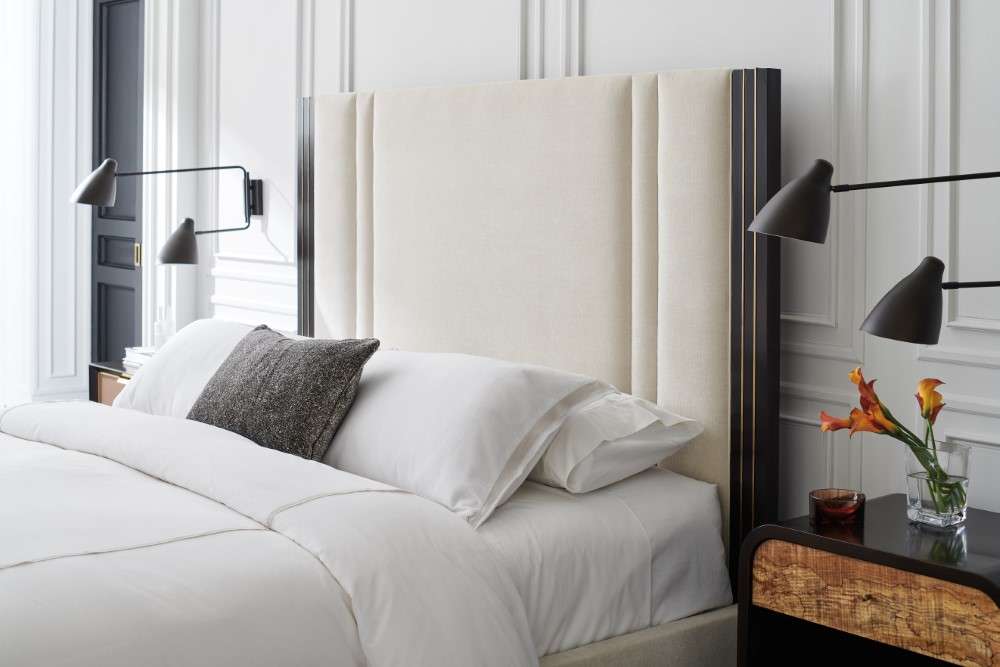 Caracole - Classic Decent Proposal - King Bed - CLA-020-125 veiw 2