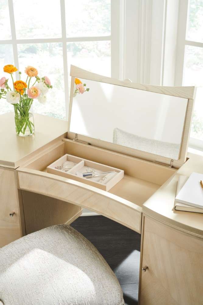 Caracole - Classic Fancy Me Desk - CLA-020-071 veiw 4