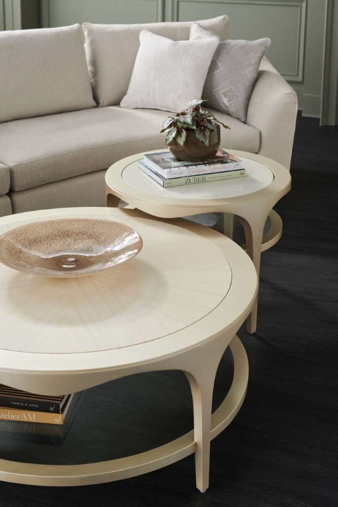 Caracole - Classic ILl Take The Corner Table - CLA-020-403 veiw 5