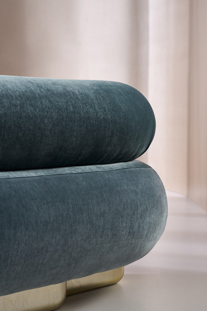 Caracole - Lagoon Sofa in Oracle - UPH-024-012-A