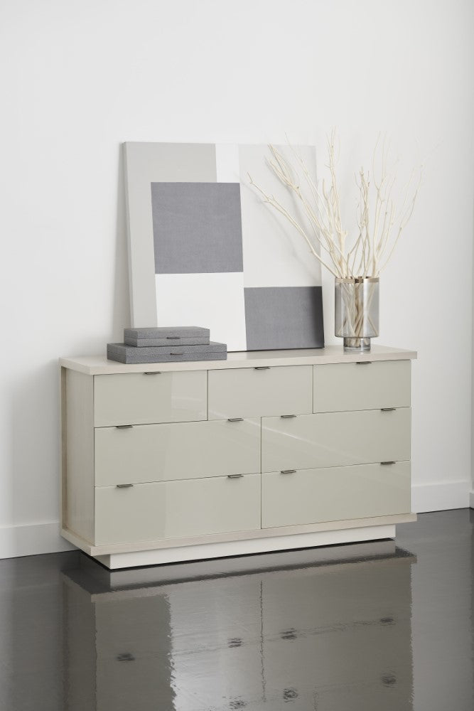 Caracole - Modern Expressions Dresser - M123-420-011 veiw 4