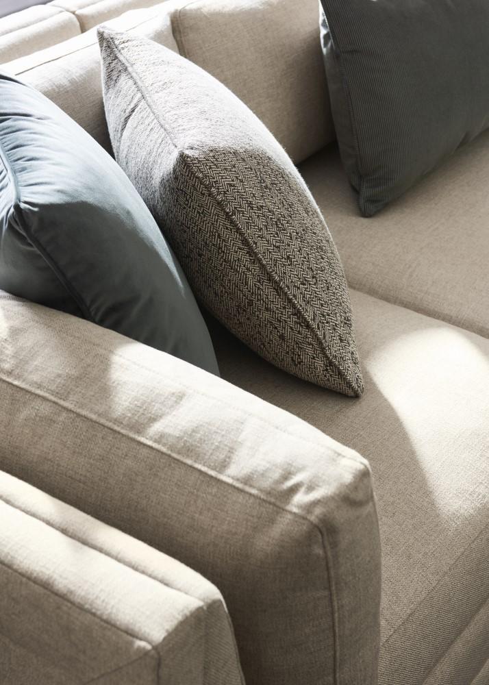 Caracole - Modern Fusion 6 Piece Sectional with Cocktail Ottoman - M050-017-SEC2-A veiw 3