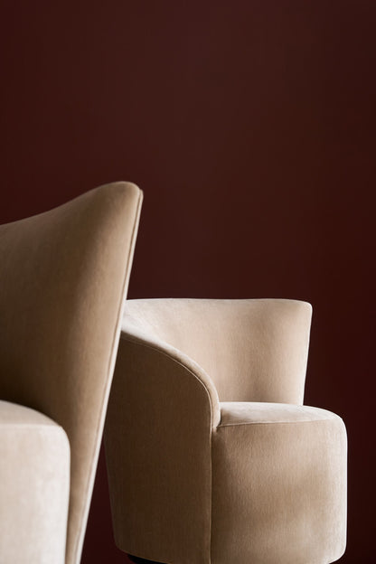 Caracole - Quasi Raf Swivel Chair in Ivory - UPH-024-032-A
