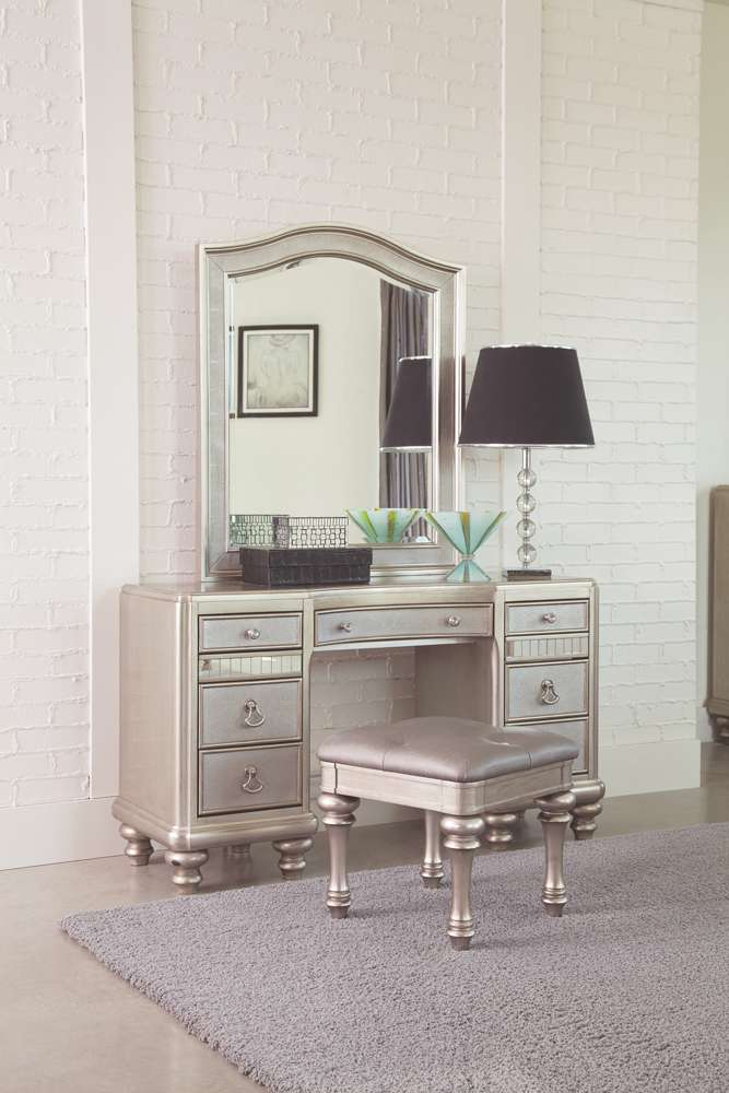Coaster -  Bling Game Vanity Mirror - 204188 veiw 6