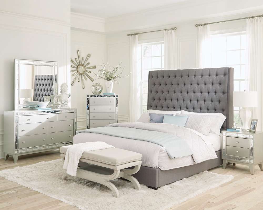 Coaster - Camille Camille Upholstered Bed Queen Bed - 300621Q veiw 3