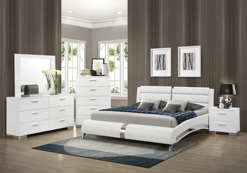 Coaster - Jeremaine Queen Bed (Glossy White) - 300345Q veiw 2