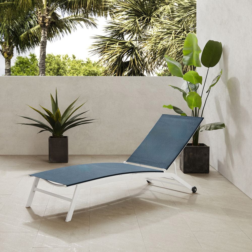 Crosley Furniture - Weaver Outdoor Chaise Lounge - CO6310WH-NV view 6