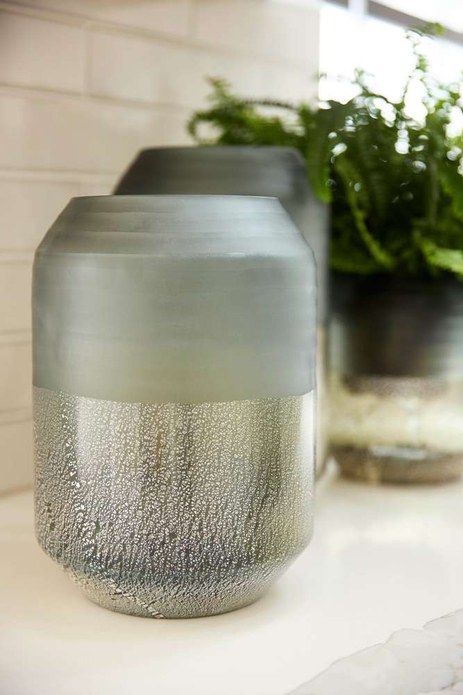 Cyan Design - Alchemy Vase in Grey and Guilded Silver - Medium - 11103 veiw 7