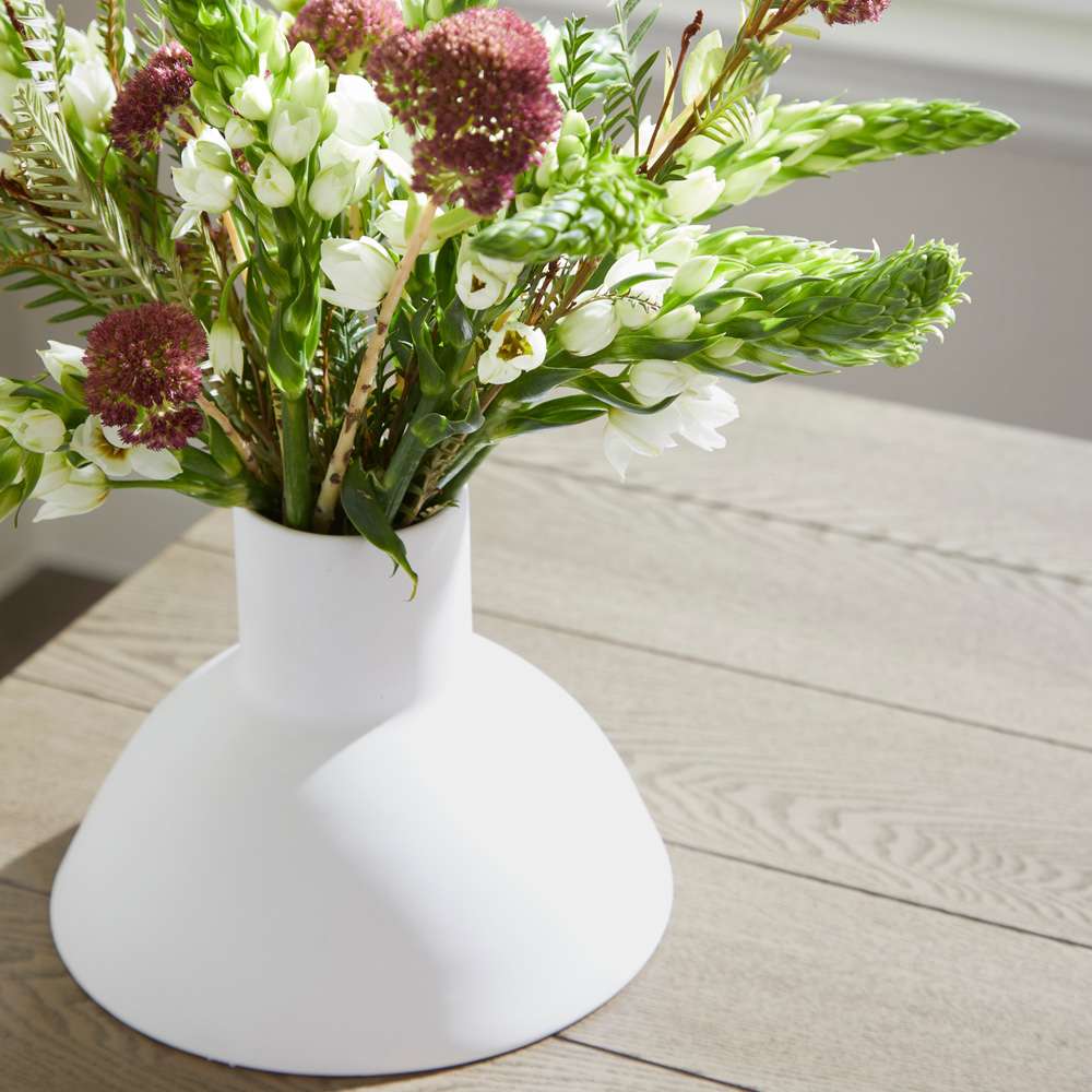 Cyan Design - Purezza Vase in White - Small - 10826 veiw 2