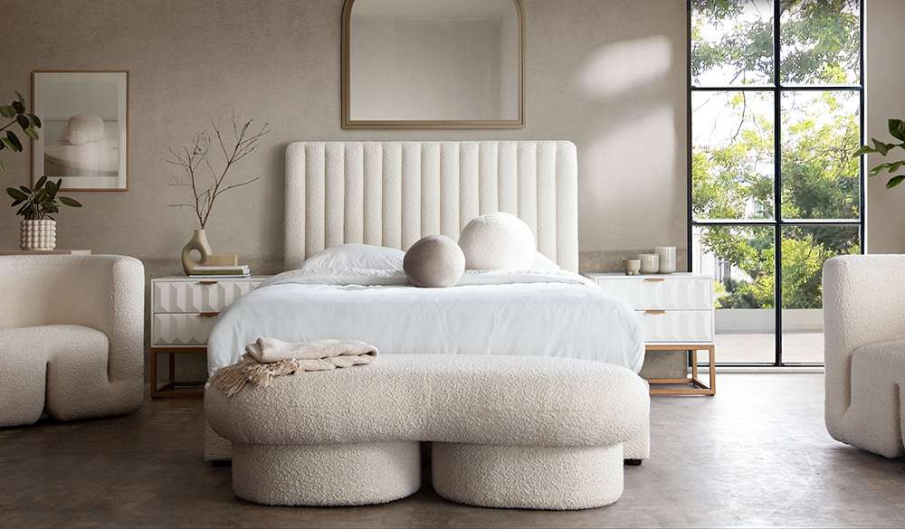 Diamond Sofa - Wave Curved Accent Bench in Ivory Boucle Fabric - WAVEBEIV veiw 7