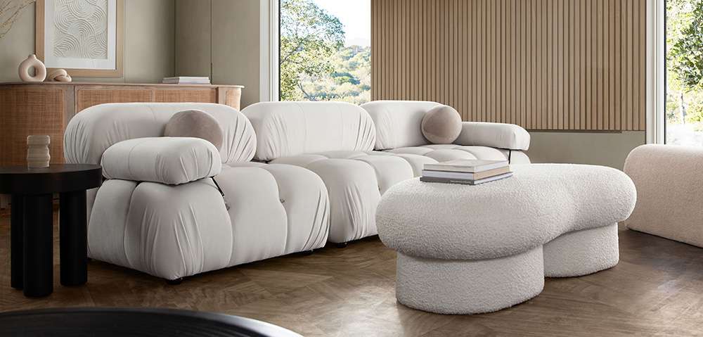 Diamond Sofa - Wave Curved Accent Bench in Ivory Boucle Fabric - WAVEBEIV veiw 8