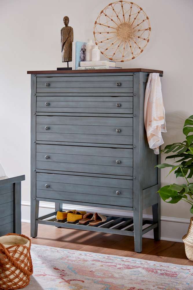 Emery Park - Pinebrook Chest in Denim Finish - I629-456-DEN-1 veiw 1