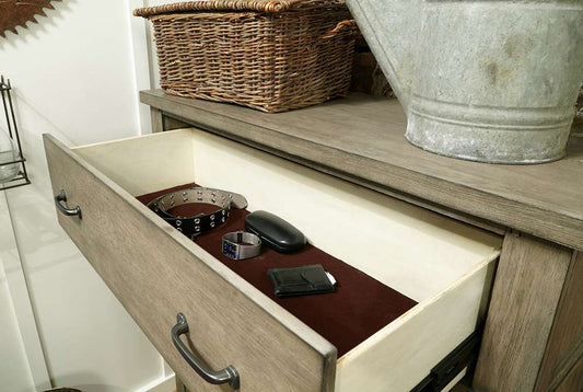 Emery Park - Tucker 5 Drawer Chest in Stone Finish - I45-456 veiw 2