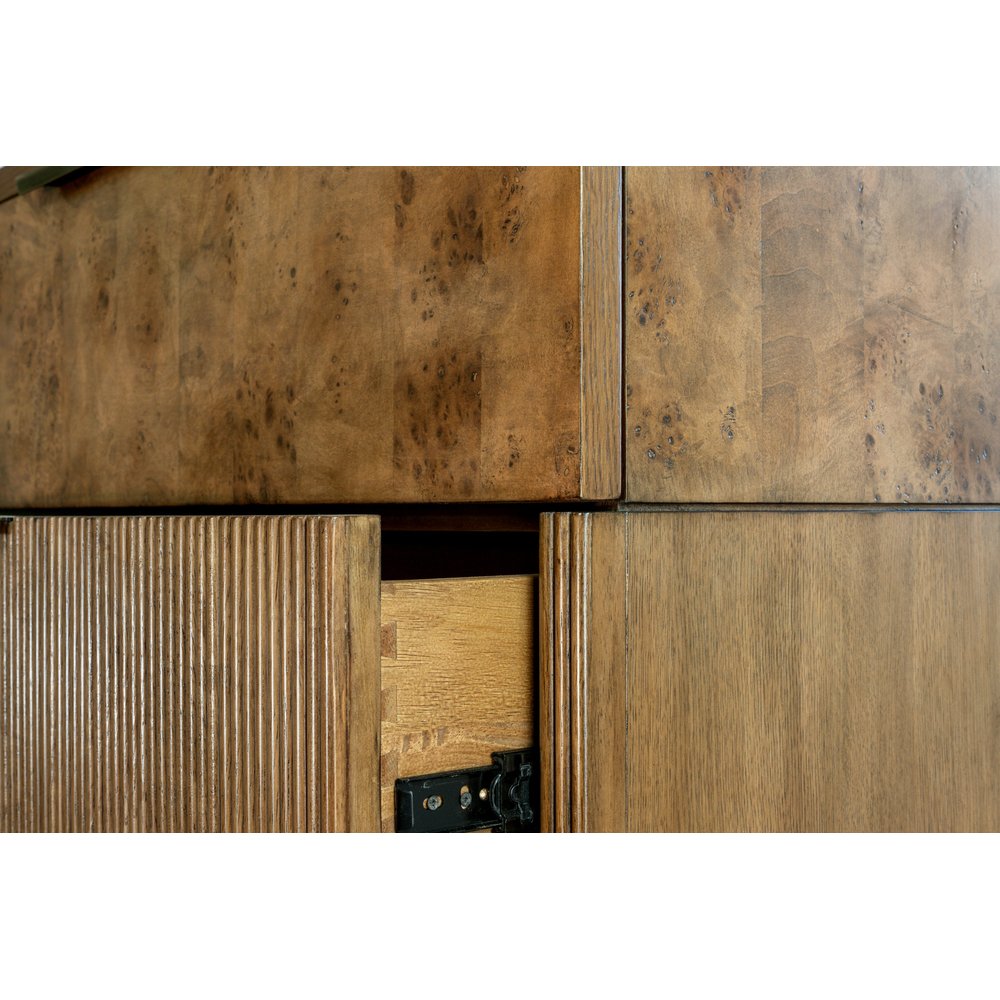Finn & Louise - Manhattan Valley - 5 Drawer Chest - Vintage Chestnut Finish - FL-B97535-VINTAGECHESTNUT view 2