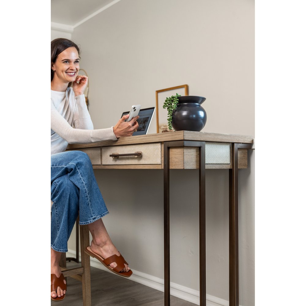 Finn & Louise - Rio Vista - 3-Drawer Console Table with Power Strip, USB-A and USB-C Port - Muted Earth Tones and Clay Finish - FL-B70004-EARTHCLAY view 19