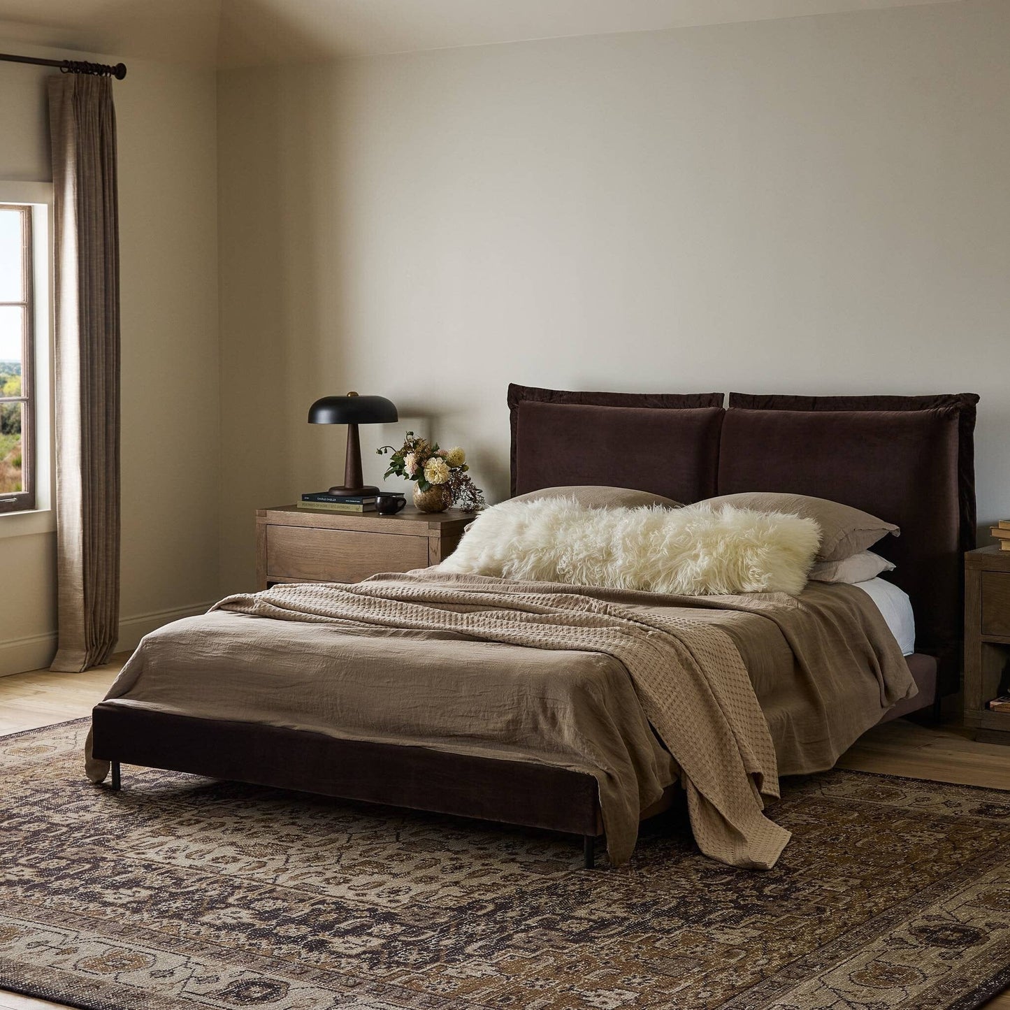 Four Hands - Easton - Inwood King Bed - Surrey Cocoa - 109378-010 veiw 5