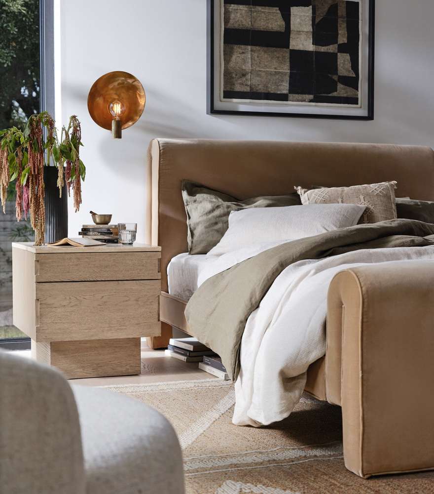 Four Hands - Mitchell King Bed - Surrey Camel - 231780-002 veiw 8