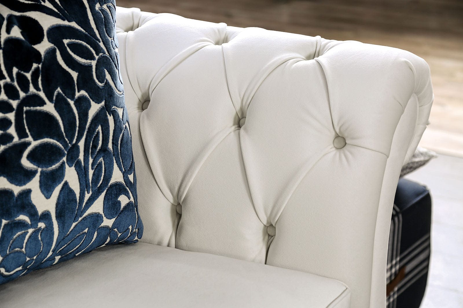 Furniture of America - Antoinette Sofa + Loveseat in White - SM2228-2PC View 4