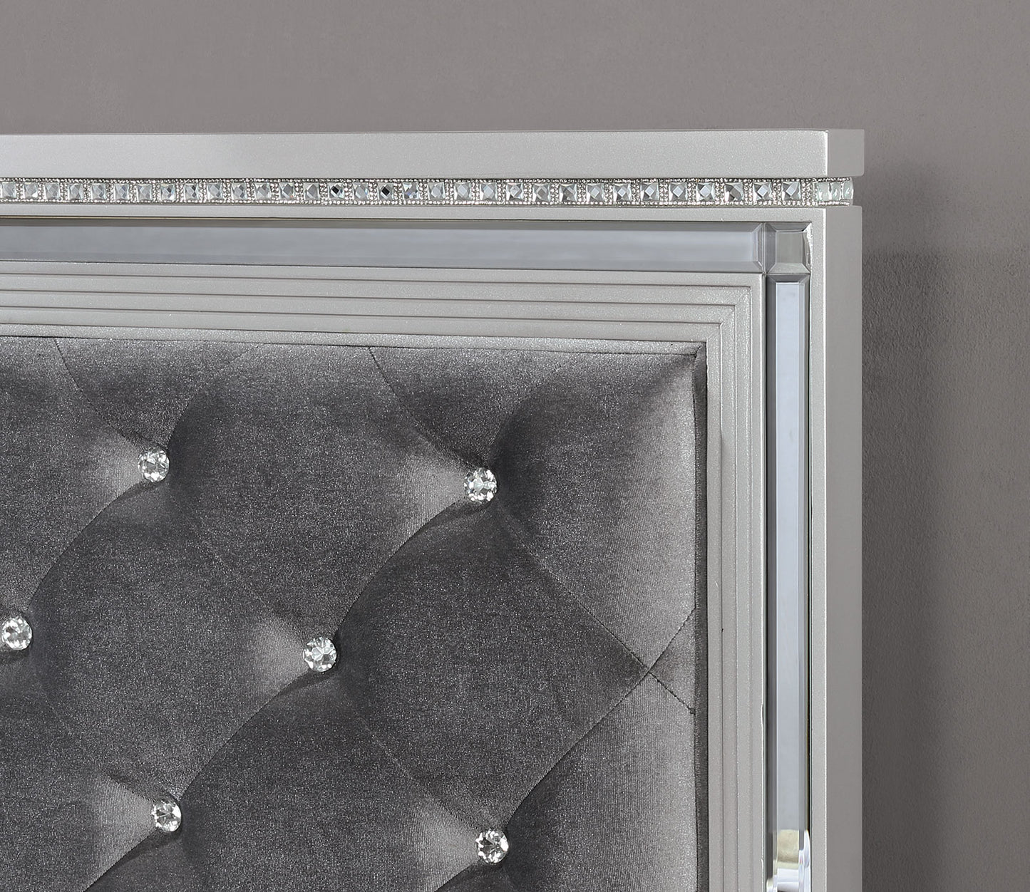 Furniture of America - Belleterre Queen Bed in Silver - CM7518Q-BED View 3