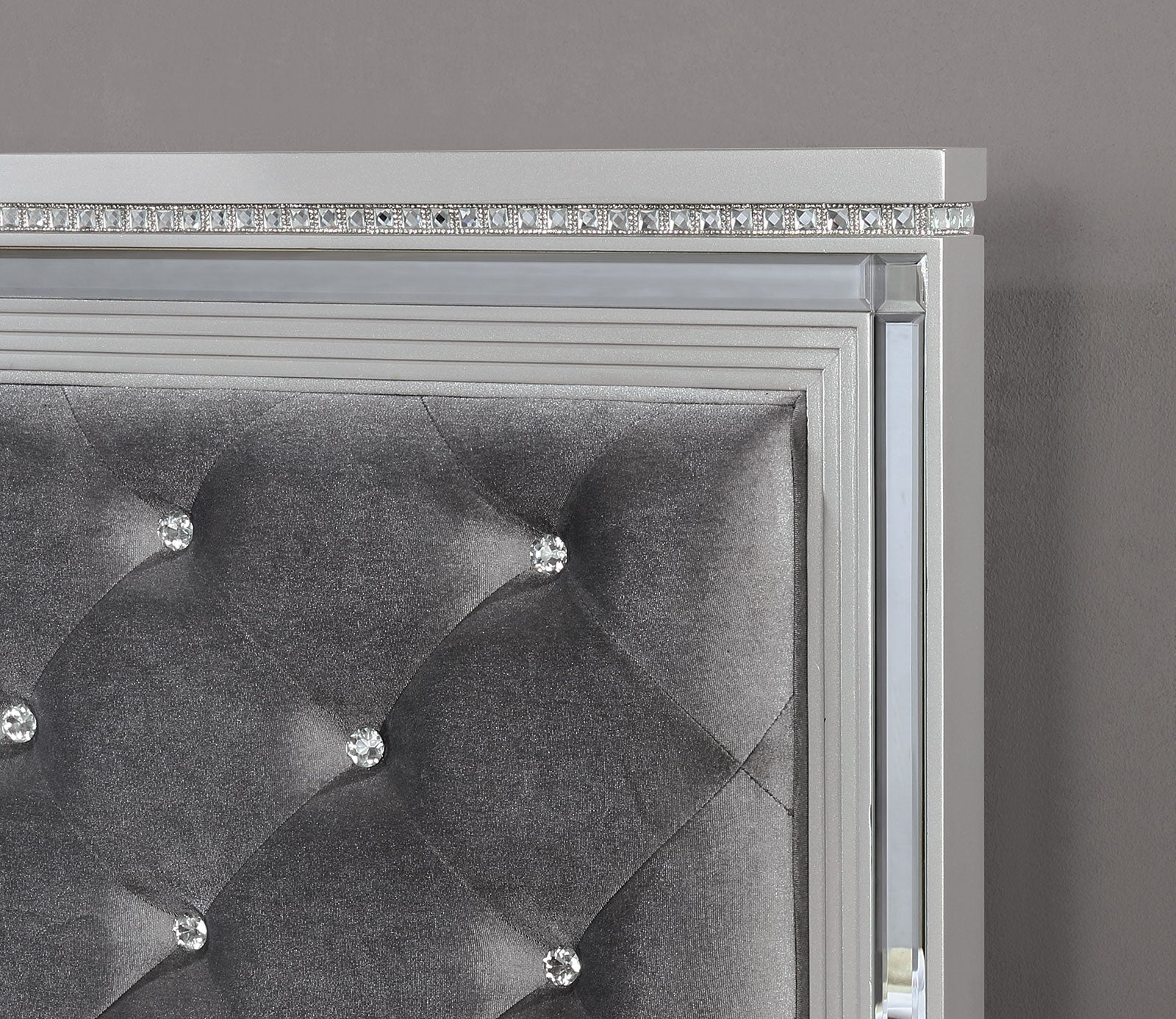 Furniture of America - Belleterre Queen Bed in Silver - CM7518Q-BED View 3