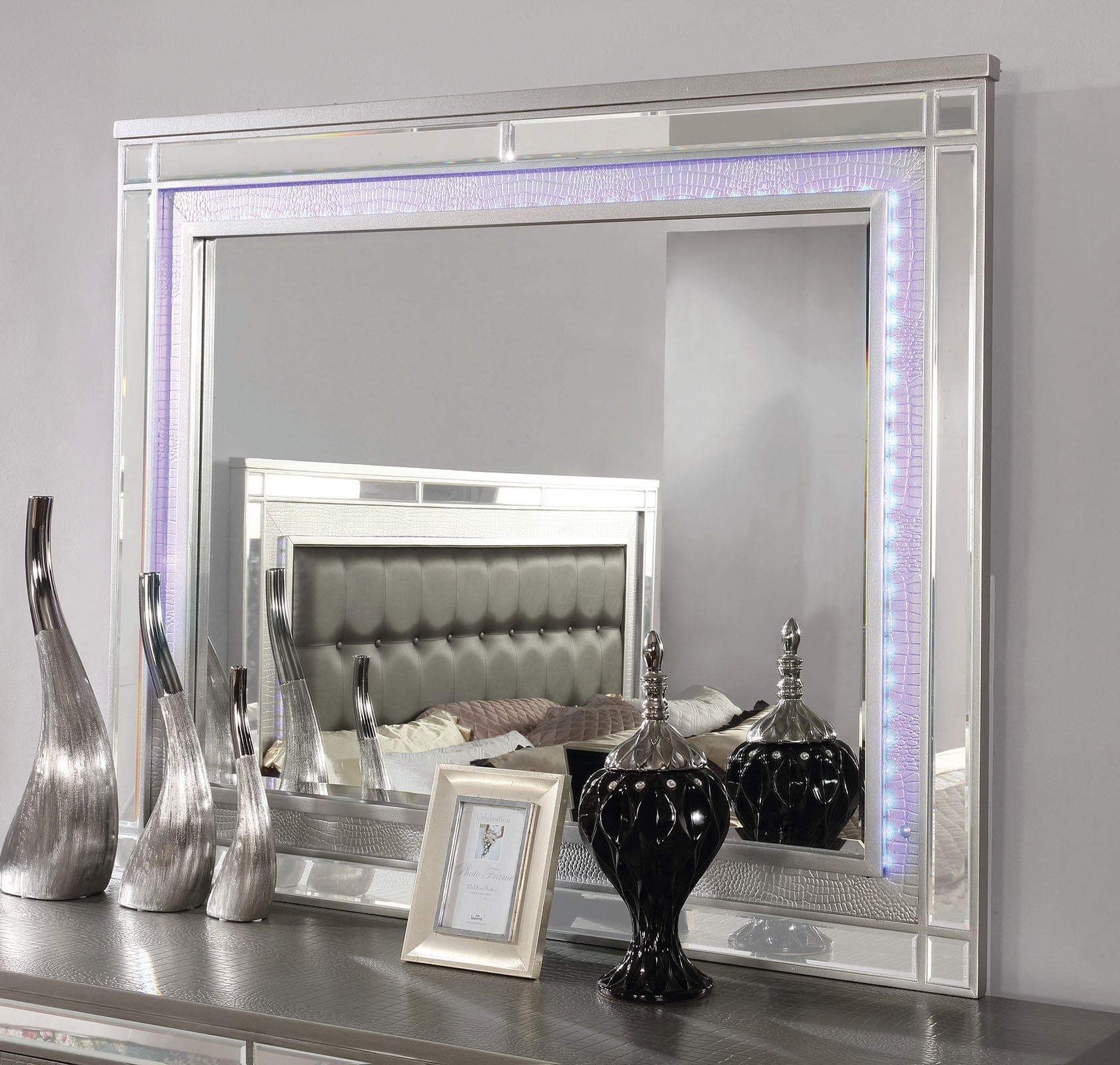 Furniture of America - Brachium Mirror in Silver - CM7977SV-M View 2