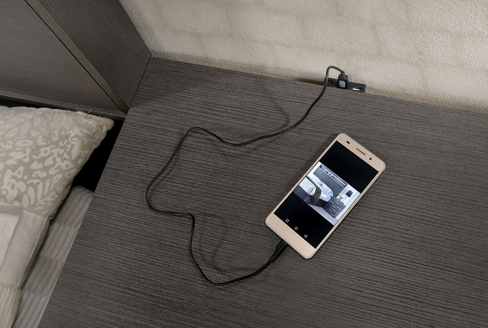 Furniture of America - Camryn Nightstand w/ USB in Warm Gray - CM7589N View 2