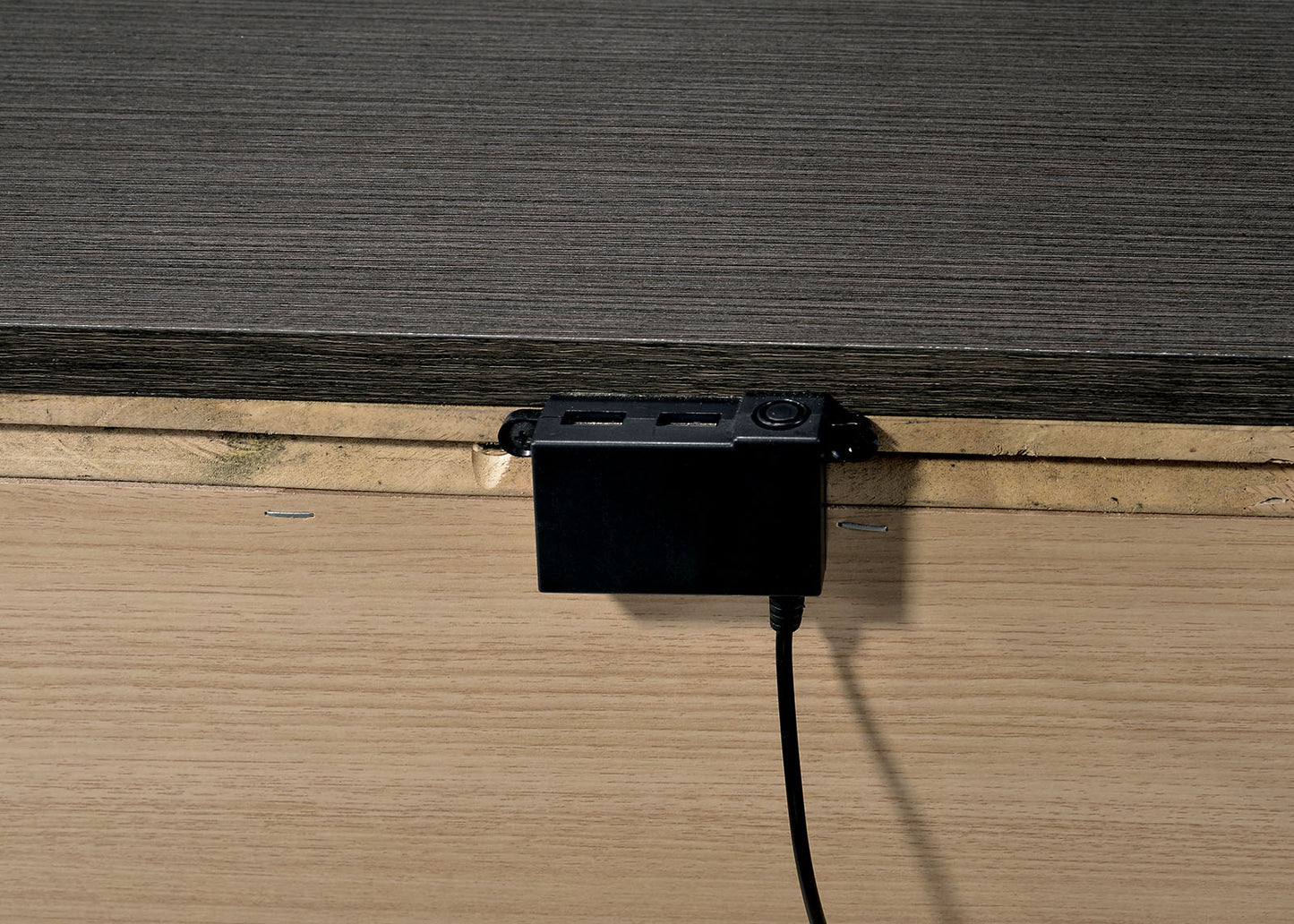 Furniture of America - Camryn Nightstand w/ USB in Warm Gray - CM7589N View 3