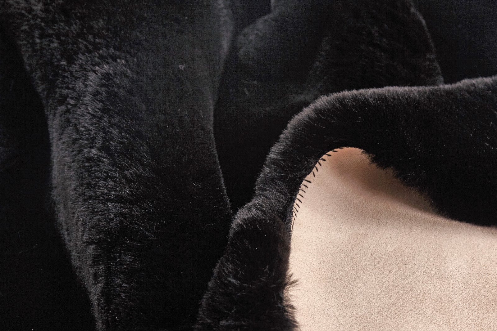 Furniture of America - Caparica Throw in Black - TW4139 View 4