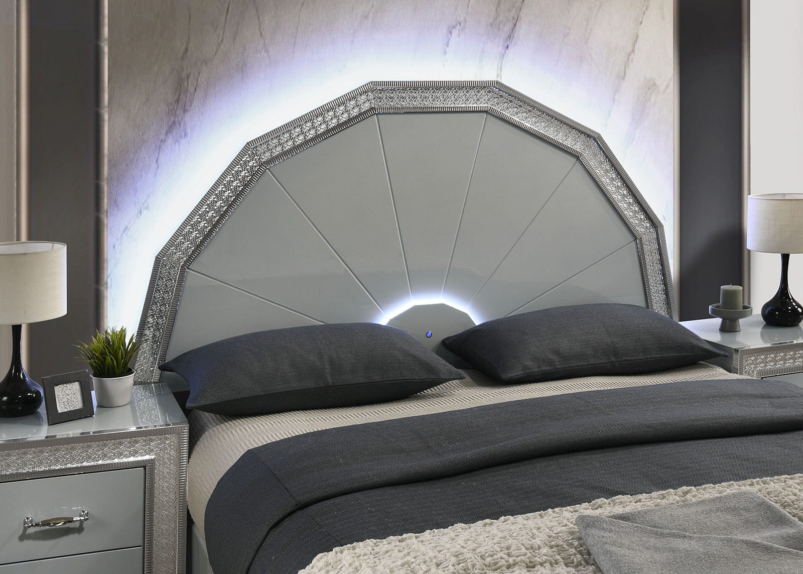 Furniture of America - Cassiopeia Queen Bed in Metallic Gray - FM7253GY-Q-BED View 3