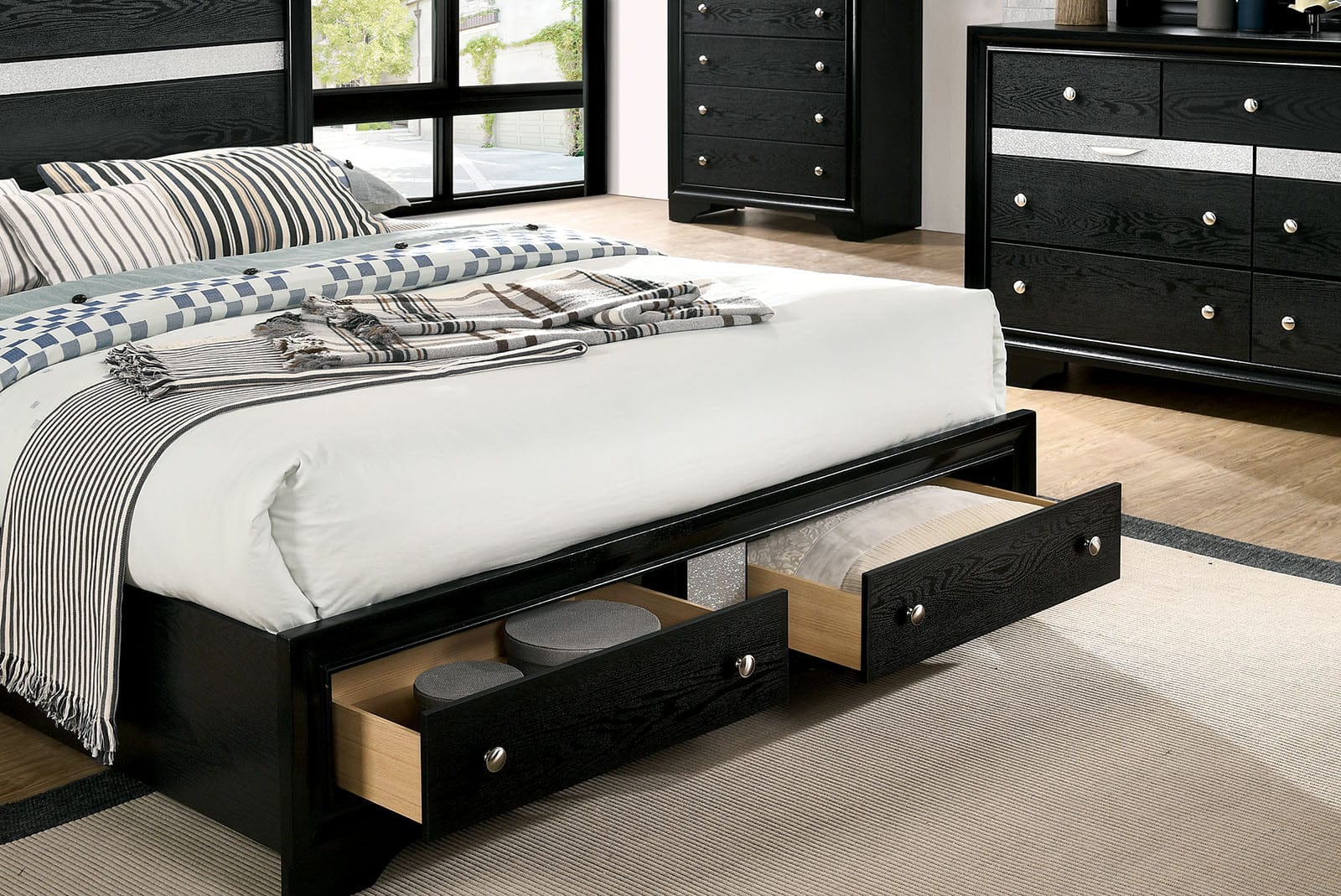 Furniture of America - Chrissy Queen Bed in Black - CM7552BK-Q-BED View 2