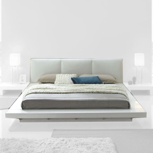 Furniture of America - Christie E.King Bed in White - CM7550EK-BED View 1