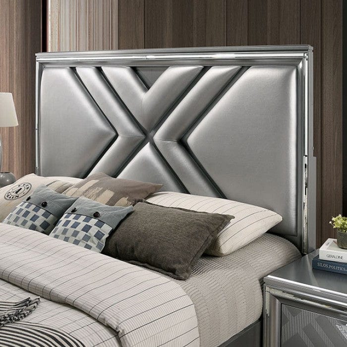 Furniture of America - Emmeline 5 Pc. Queen Bedroom Set w/ Chest in Silver - FOA7147Q-5PC-CHEST View 3