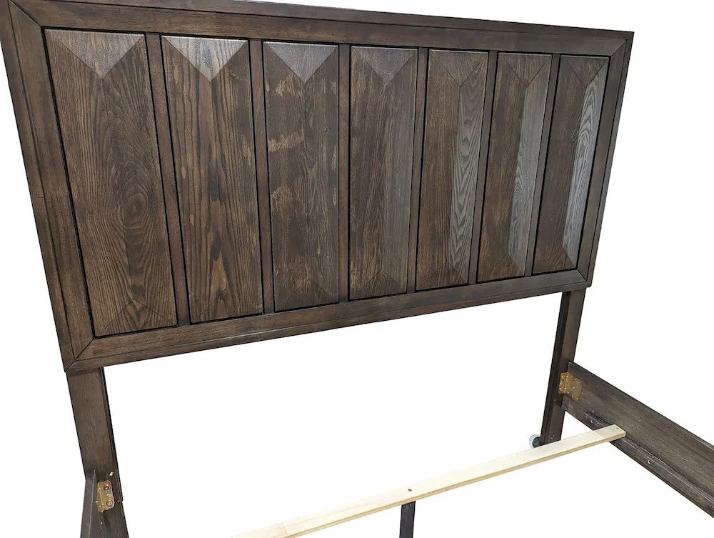 Furniture of America - Hexham - 4 Pc. Queen Bedroom Set w/ Chest - FM7232BR-Q-5PC-CHEST view 2