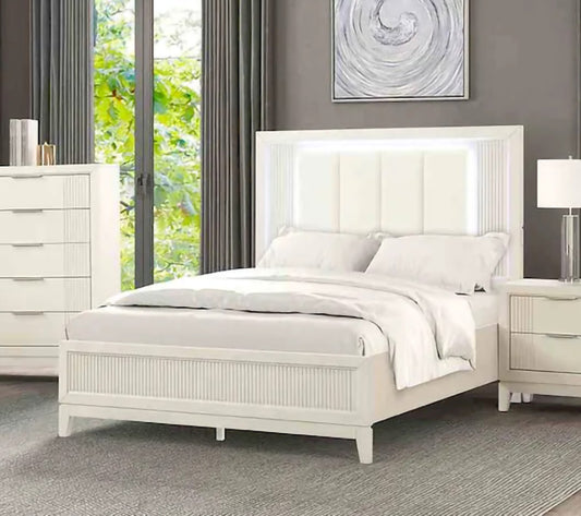 Furniture of America - Isadore - E.King Bed, Antique White - FM7700WH-EK-BED view 1
